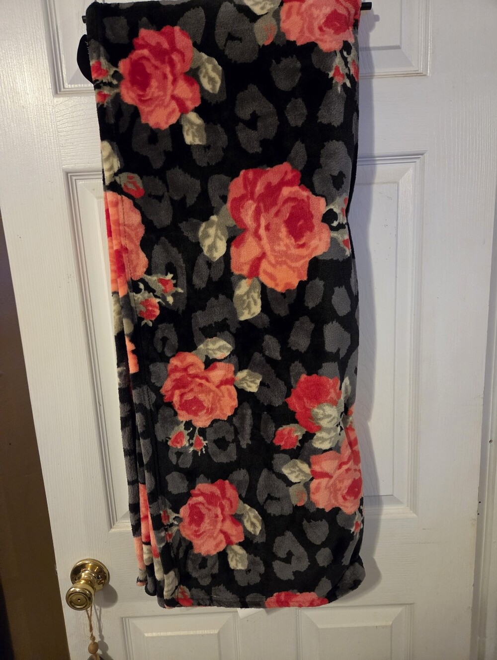 Betsey Johnson Black & Red Rose Pattern Plush Blanket - Picture 3 of 3